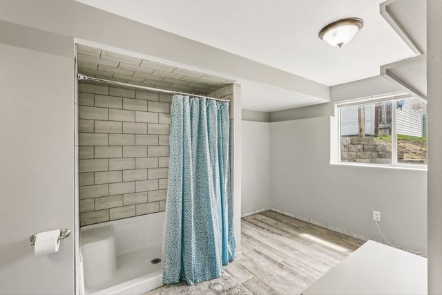 9906 E 17th Ln, Spokane Valley, WA 99206