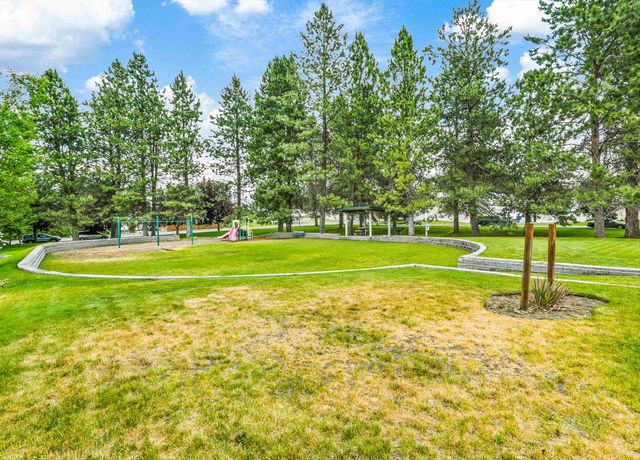 9906 E 17th Ln, Spokane Valley, WA 99206