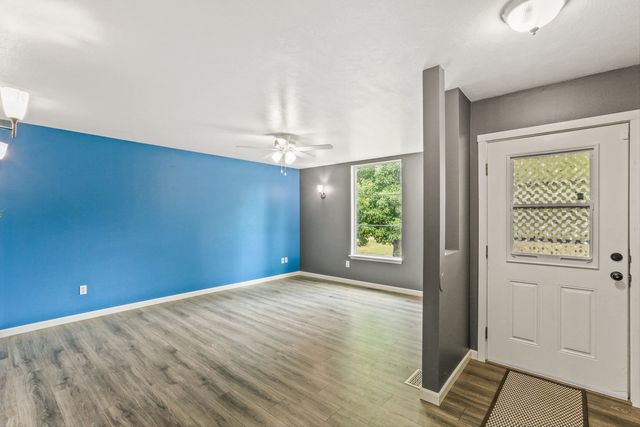 9906 E 17th Ln, Spokane Valley, WA 99206