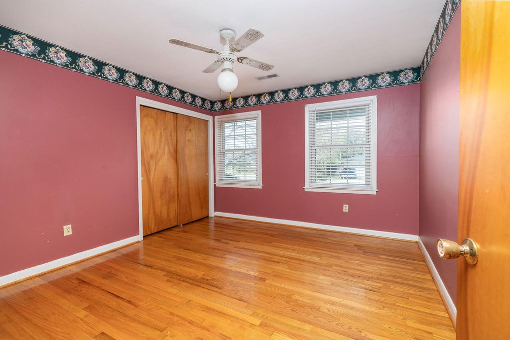 Image 12 of property listing at 1247 Northfield Place, Hanahan, SC 29410