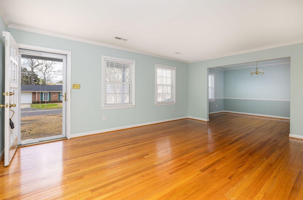 Image 2 of property listing at 1247 Northfield Place, Hanahan, SC 29410