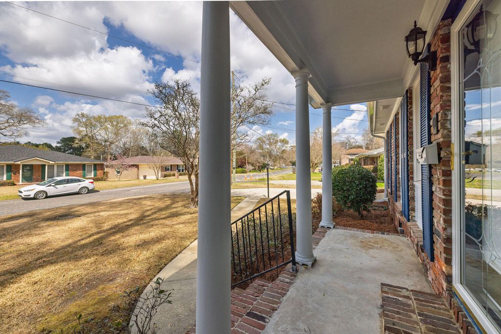 Image 28 of property listing at 1247 Northfield Place, Hanahan, SC 29410