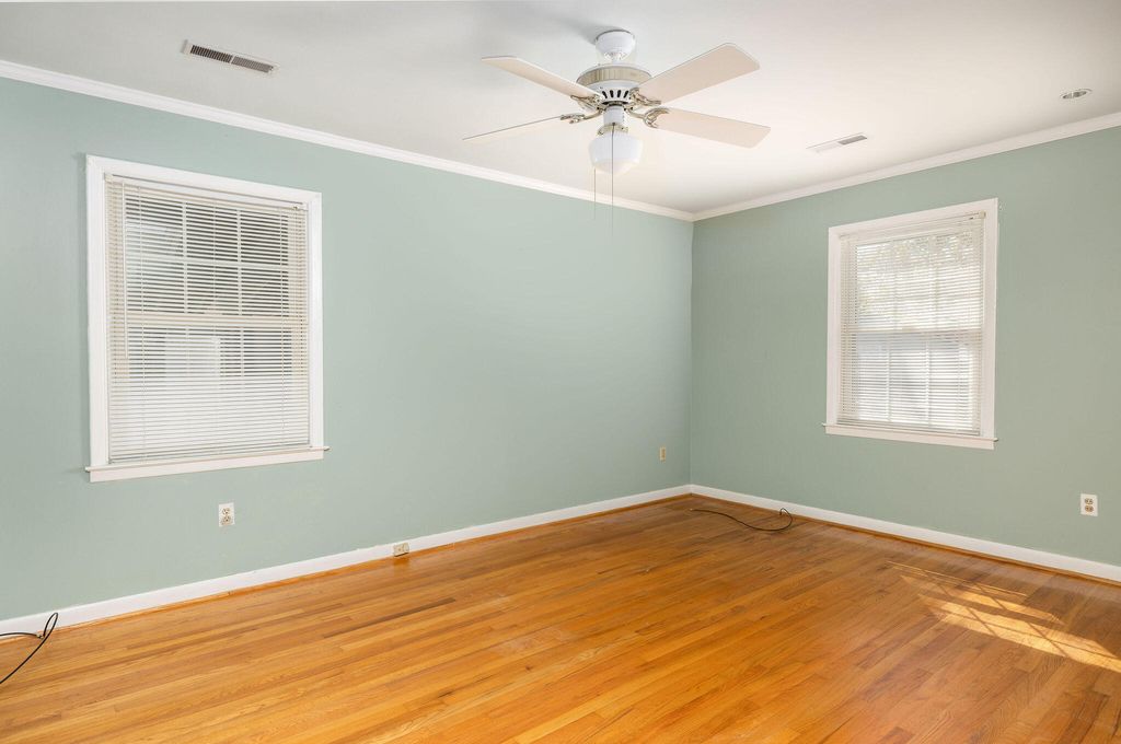 Image 8 of property listing at 1247 Northfield Place, Hanahan, SC 29410