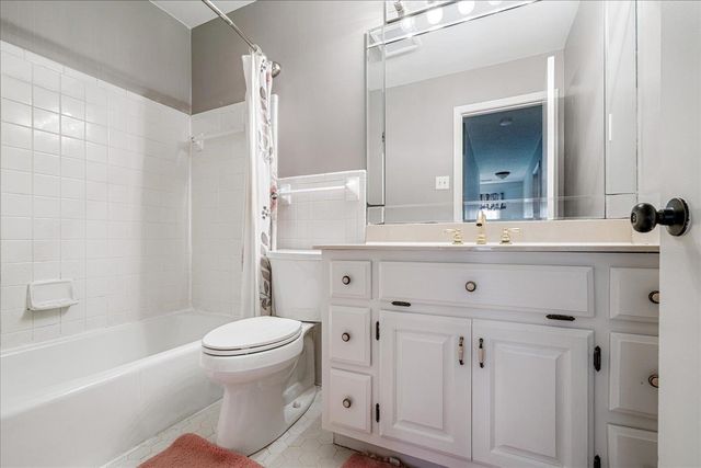 1791 OLD MILL RD, Germantown, TN 38138