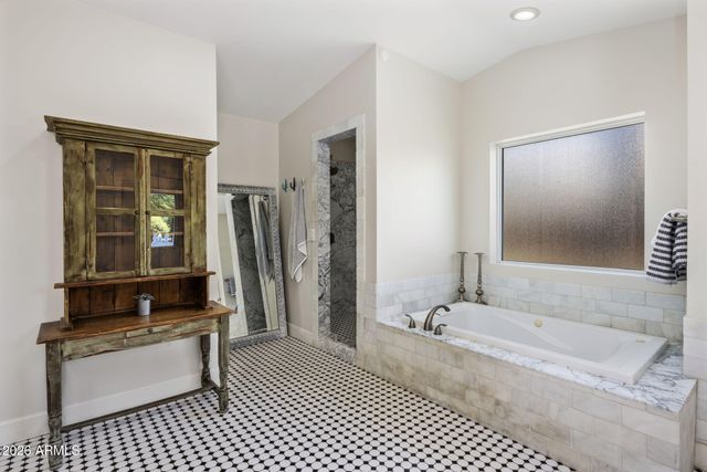 4145 E OSBORN Road, Phoenix, AZ 85018