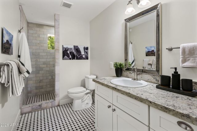 4145 E OSBORN Road, Phoenix, AZ 85018