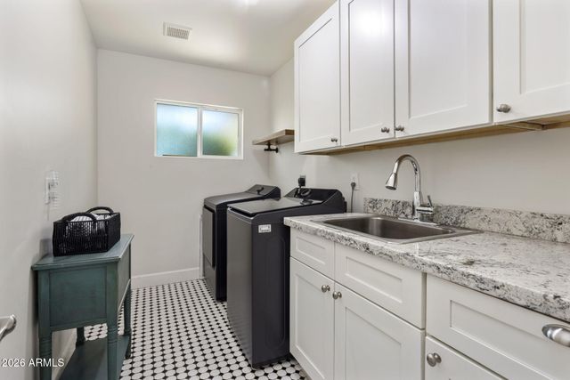 4145 E OSBORN Road, Phoenix, AZ 85018