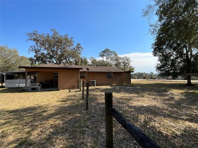 20735 SE HIGHWAY 42, Umatilla, FL 32784