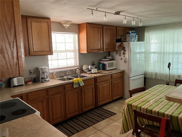 20735 SE HIGHWAY 42, Umatilla, FL 32784