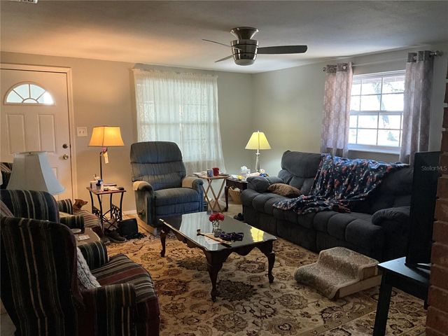 20735 SE HIGHWAY 42, Umatilla, FL 32784