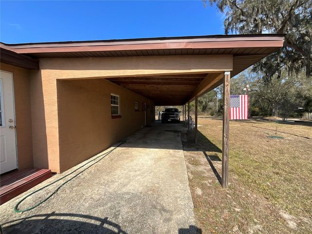 20735 SE HIGHWAY 42, Umatilla, FL 32784