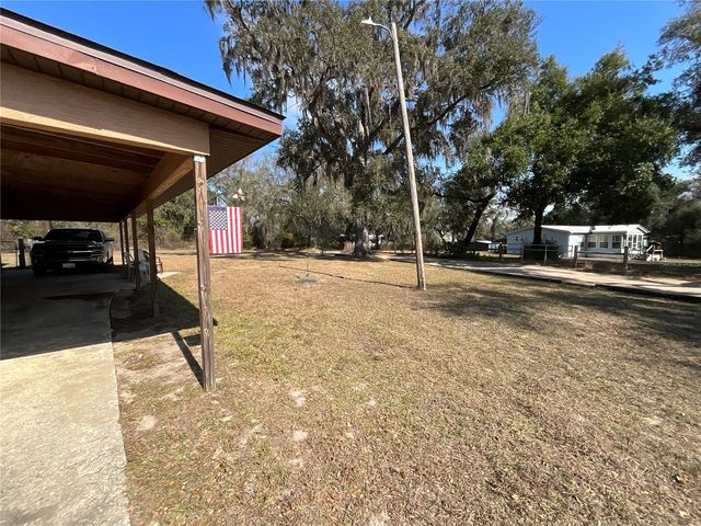 20735 SE HIGHWAY 42, Umatilla, FL 32784