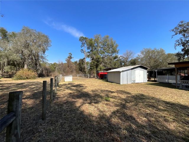 20735 SE HIGHWAY 42, Umatilla, FL 32784