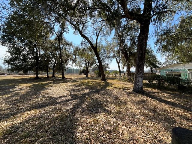 20735 SE HIGHWAY 42, Umatilla, FL 32784