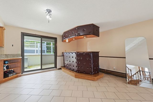 7 Diane Way, Westport, MA 02790