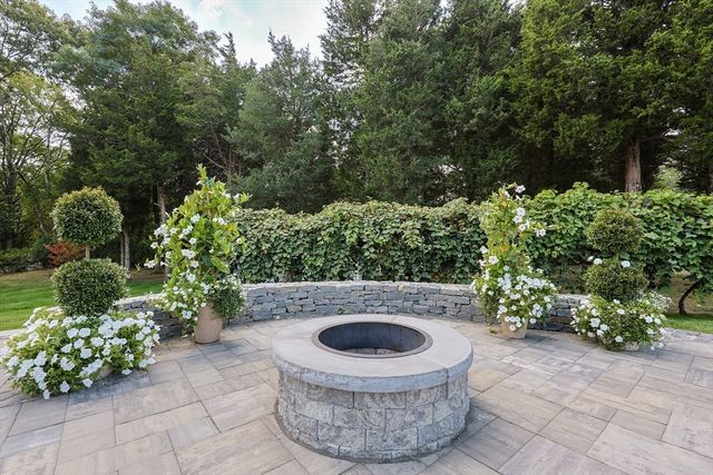 7 Diane Way, Westport, MA 02790