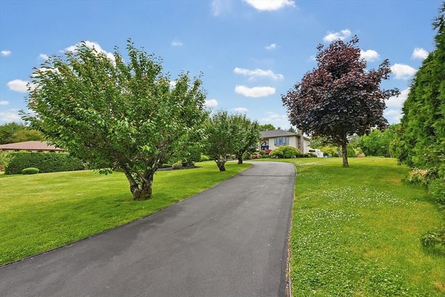 7 Diane Way, Westport, MA 02790