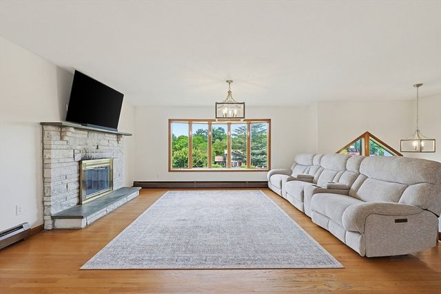 7 Diane Way, Westport, MA 02790