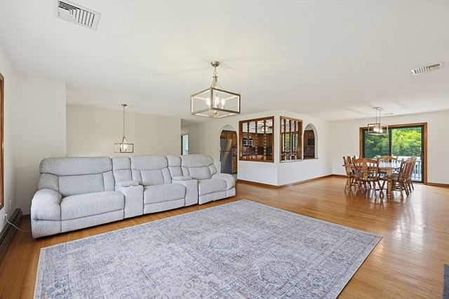 7 Diane Way, Westport, MA 02790