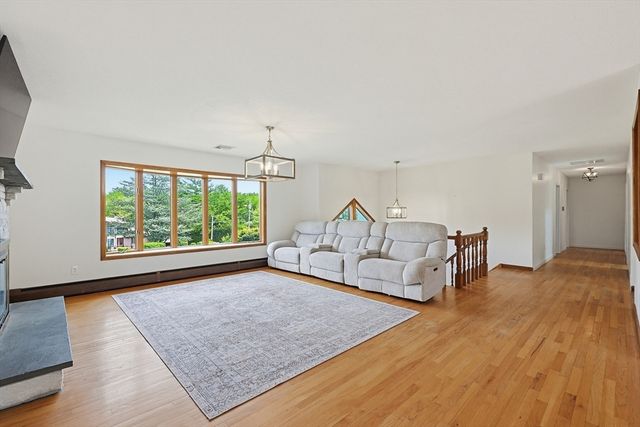 7 Diane Way, Westport, MA 02790