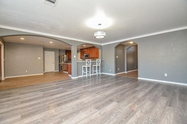 5411 Rio Drive, Baytown, TX 77521