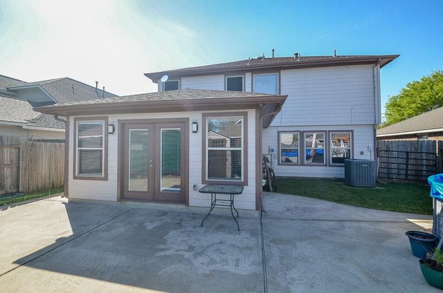 5411 Rio Drive, Baytown, TX 77521