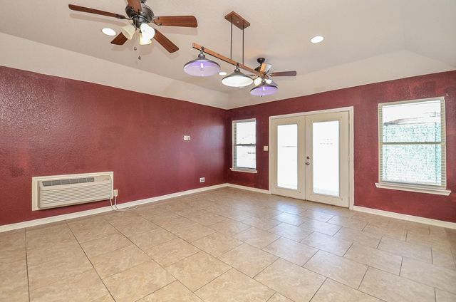 5411 Rio Drive, Baytown, TX 77521