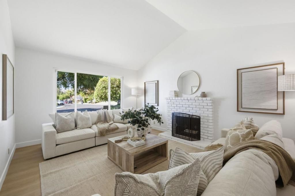 Image 4 of property listing at 2984 Silver, San Jose, CA 95135
