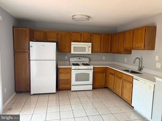 1935 WINSLOW CT, Woodbridge, VA 22191