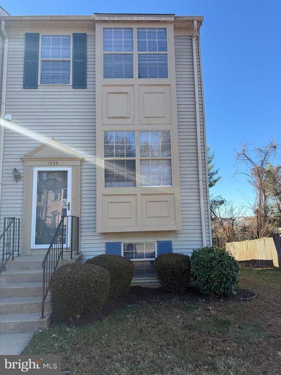 1935 WINSLOW CT, Woodbridge, VA 22191