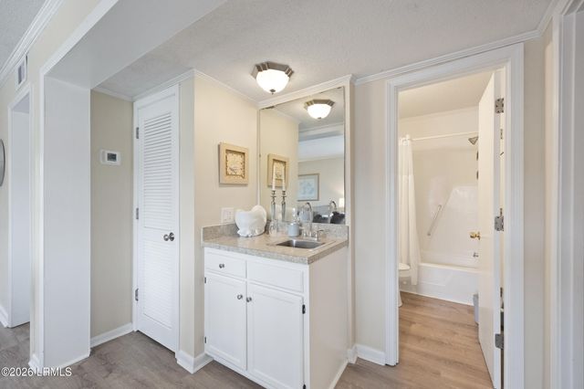 40 Folly Field Rd Apt E24, Hilton Head Island, SC 29928