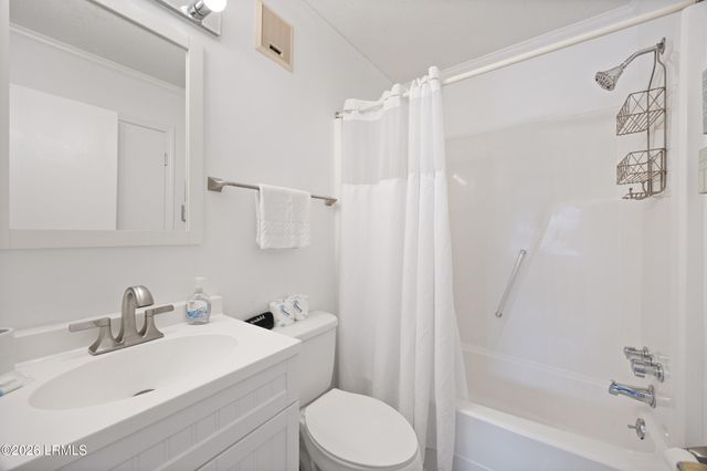40 Folly Field Rd Apt E24, Hilton Head Island, SC 29928