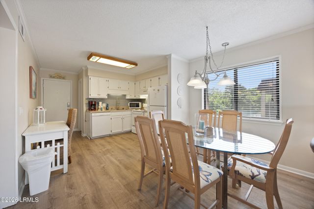 40 Folly Field Rd Apt E24, Hilton Head Island, SC 29928