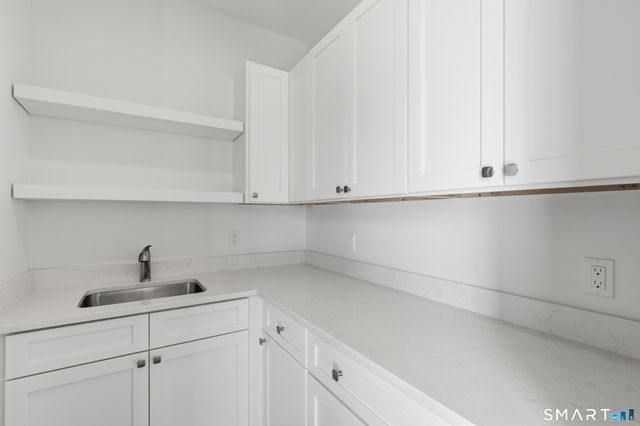 511 Den Road, Stamford, CT 06903