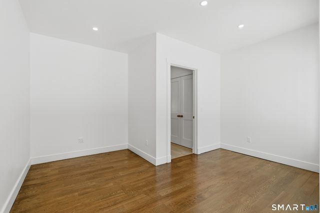 511 Den Road, Stamford, CT 06903