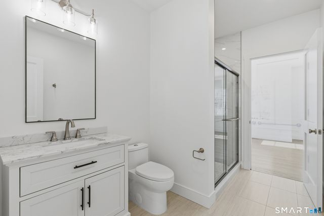 511 Den Road, Stamford, CT 06903