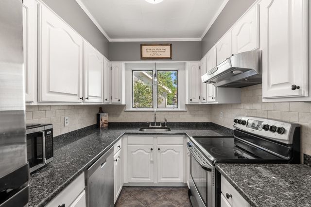 16 Maple Ave, Danvers, MA 01923
