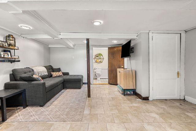16 Maple Ave, Danvers, MA 01923