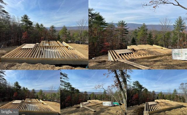 LAURA CT, Basye, VA 22810