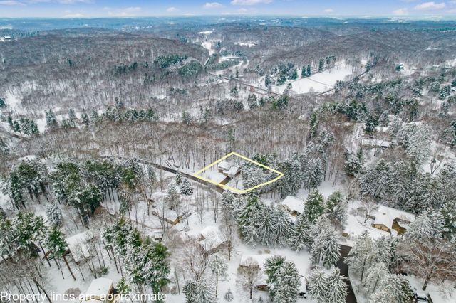 439 Pine Tree Drive NE, Granville, OH 43023