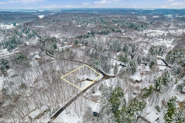 439 Pine Tree Drive NE, Granville, OH 43023