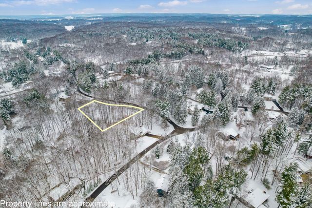 439 Pine Tree Drive NE, Granville, OH 43023