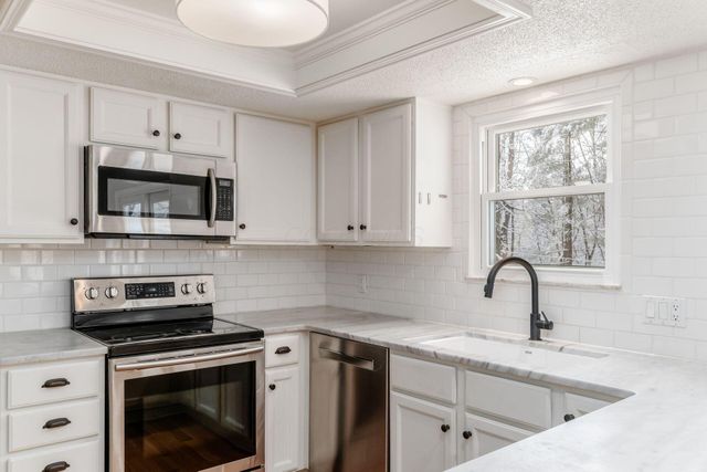 439 Pine Tree Drive NE, Granville, OH 43023