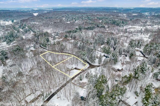 439 Pine Tree Drive NE, Granville, OH 43023