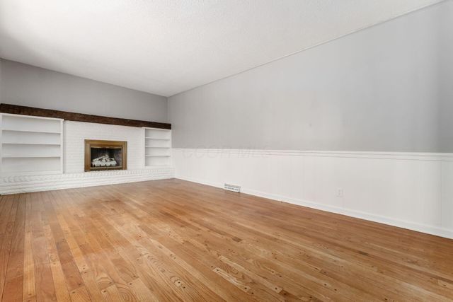 439 Pine Tree Drive NE, Granville, OH 43023