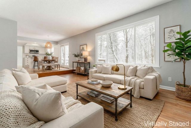 439 Pine Tree Drive NE, Granville, OH 43023