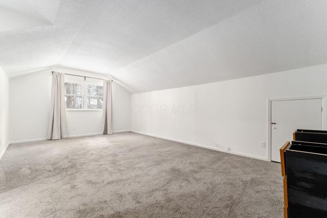 439 Pine Tree Drive NE, Granville, OH 43023