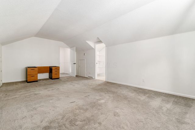 439 Pine Tree Drive NE, Granville, OH 43023