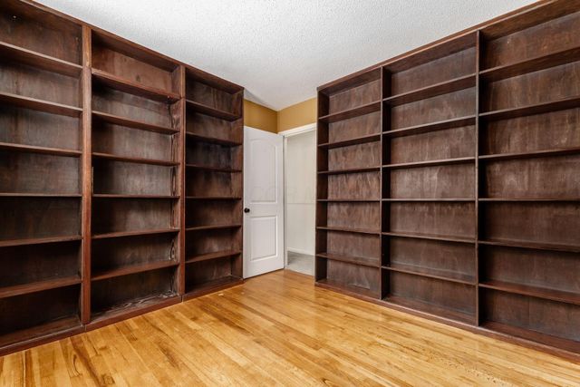 439 Pine Tree Drive NE, Granville, OH 43023