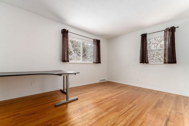 439 Pine Tree Drive NE, Granville, OH 43023